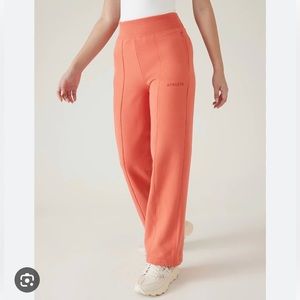 Athleta Retroplush Logo Straight Leg Pant NWT Size Medium Women’s
